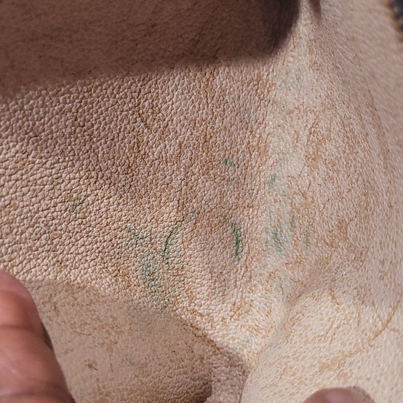 Louis Vuitton Cosmetics Pouch / Pochette - Picture 14 of 16